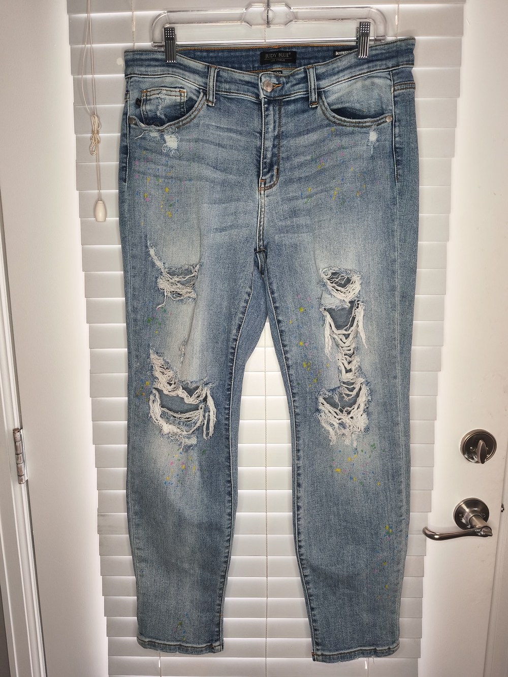 Judy Blue Boyfriend Jeans Distressed Ripped Paint Splatter Stretch Women's Sz 32